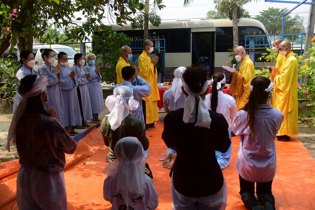 Viếng tang lễ Phật tử Liên Nhã, Đồng Tháp