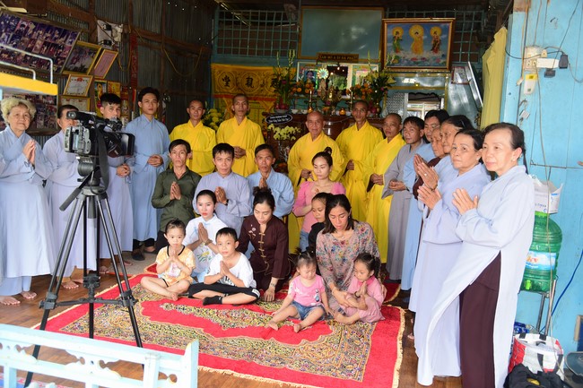 Viếng tang lễ Phật tử Liên Nhã, Đồng Tháp