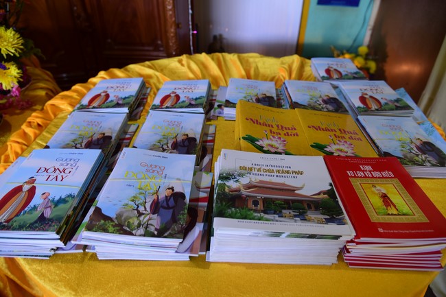 Viếng tang lễ Phật tử Liên Nhã, Đồng Tháp