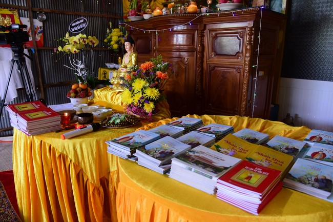 Viếng tang lễ Phật tử Liên Nhã, Đồng Tháp