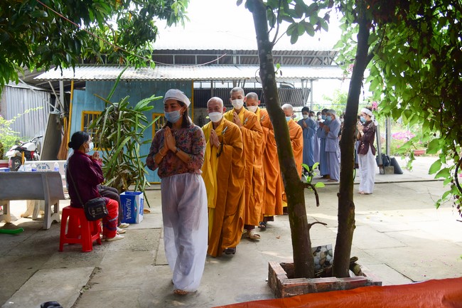 Viếng tang lễ Phật tử Liên Nhã, Đồng Tháp