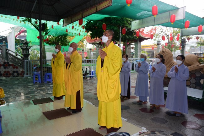 Cúng dường trường Trung cấp Phật học Đồng Tháp và Vĩnh Long