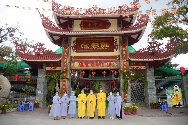 Cúng dường trường Trung cấp Phật học Đồng Tháp và Vĩnh Long