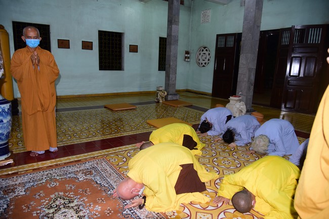 Cúng dường trường Trung cấp Phật học Đồng Tháp và Vĩnh Long