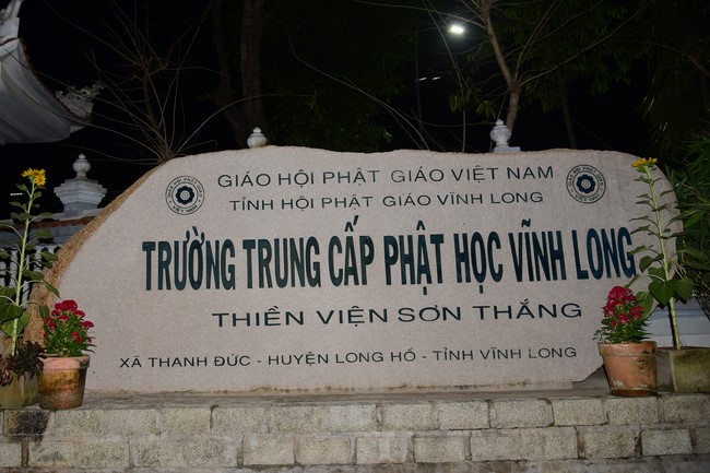 Cúng dường trường Trung cấp Phật học Đồng Tháp và Vĩnh Long