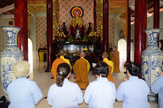 Cúng dường trường Trung cấp Phật học Đồng Tháp và Vĩnh Long