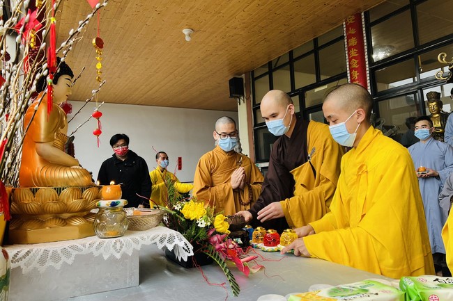 Lễ Cầu an đầu năm và Pháp hội Dược Sư tại chùa Linh Ẩn, Đài Loan