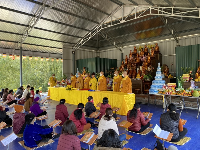 Lễ Cầu an đầu năm và Khai Bút Đầu Xuân tại chùa Đại Cồ Việt, Yên Bái