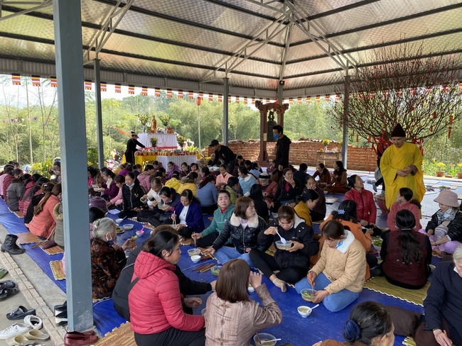 Lễ Cầu an đầu năm và Khai Bút Đầu Xuân tại chùa Đại Cồ Việt, Yên Bái