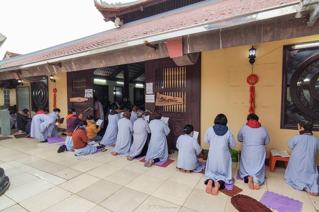 Early Spring Ceremony to pray for a peaceful country and happiness people at Hoa Phuc Pagoda in Ha Noi