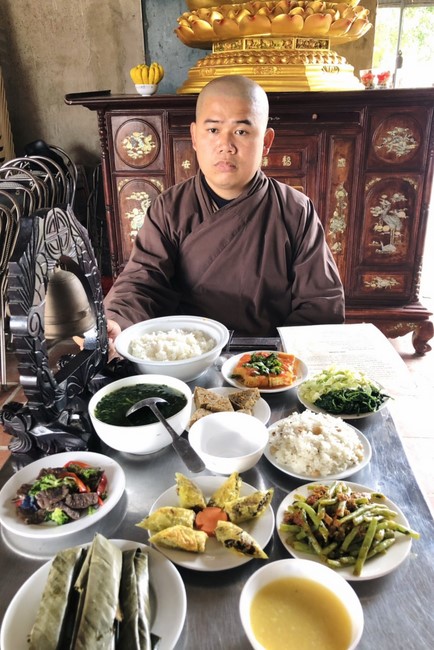 Ngày Rằm tháng Giêng lan toả yêu thương tại chùa Đống Cao, Thanh Hóa