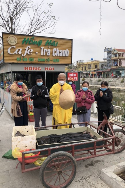 Ngày Rằm tháng Giêng lan toả yêu thương tại chùa Đống Cao, Thanh Hóa