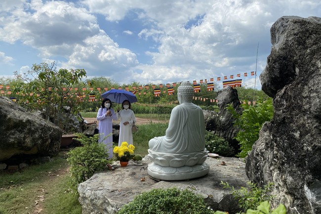 New Year's Praying Ceremony at Suoi Phap Pagoda, Tay Ninh