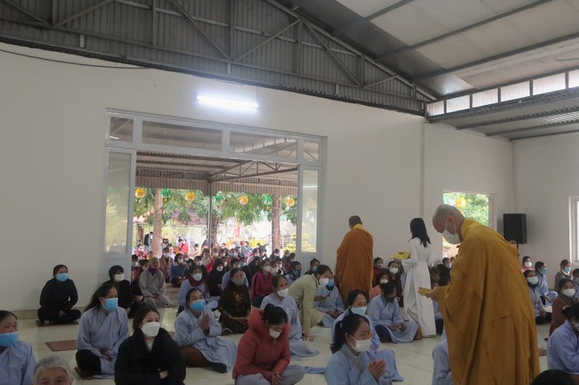 Lễ cầu an đầu năm tại chùa Càn Môn - Nghệ An