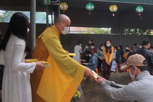 Lễ cầu an đầu năm tại chùa Càn Môn - Nghệ An