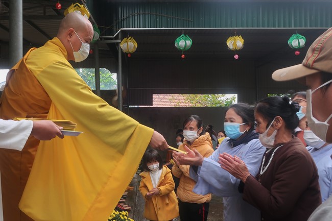 Lễ cầu an đầu năm tại chùa Càn Môn - Nghệ An