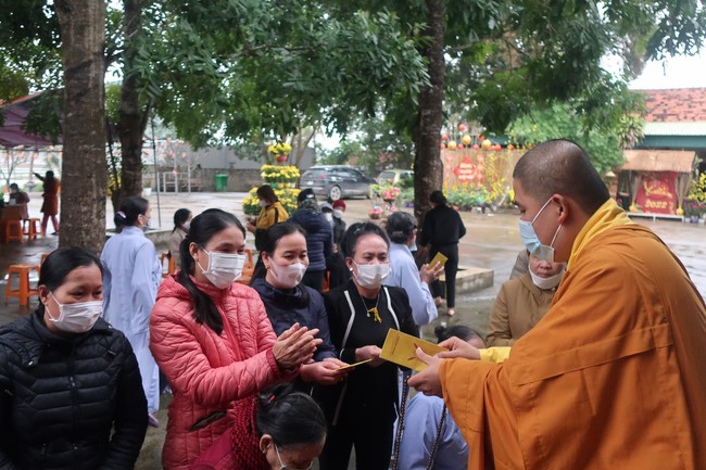Lễ cầu an đầu năm tại chùa Càn Môn - Nghệ An