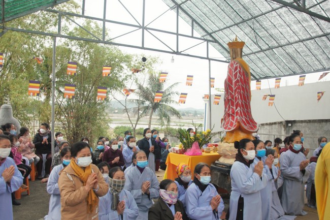 Lễ cầu an đầu năm tại chùa Càn Môn - Nghệ An