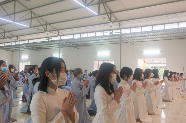 Lễ cầu an đầu năm tại chùa Càn Môn - Nghệ An