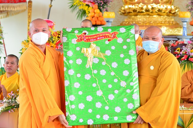 The ceremony setting up the signboard of Quang Phap pagoda - Tay Ninh