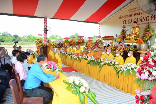 The ceremony setting up the signboard of Quang Phap pagoda - Tay Ninh