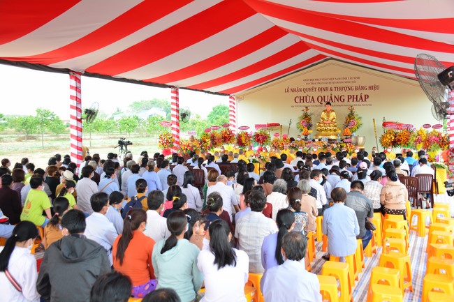 The ceremony setting up the signboard of Quang Phap pagoda - Tay Ninh