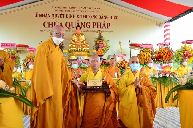 The ceremony setting up the signboard of Quang Phap pagoda - Tay Ninh