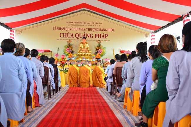 The ceremony setting up the signboard of Quang Phap pagoda - Tay Ninh