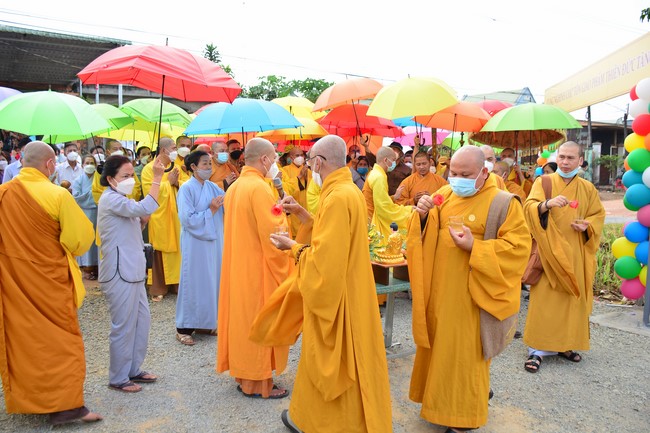 The ceremony setting up the signboard of Quang Phap pagoda - Tay Ninh