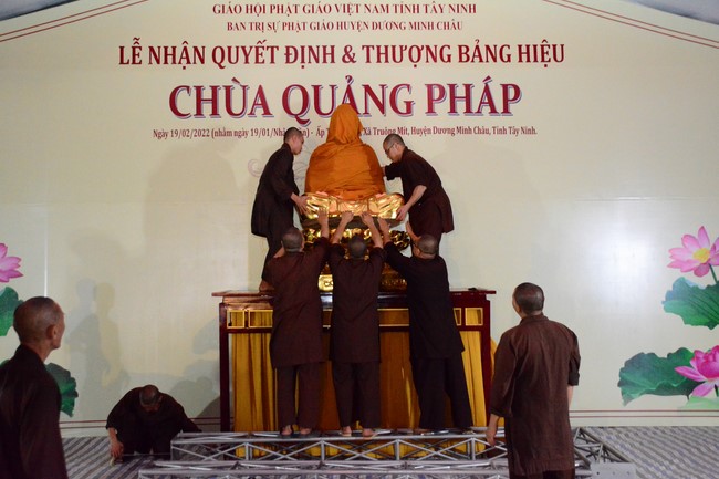 The ceremony setting up the signboard of Quang Phap pagoda - Tay Ninh
