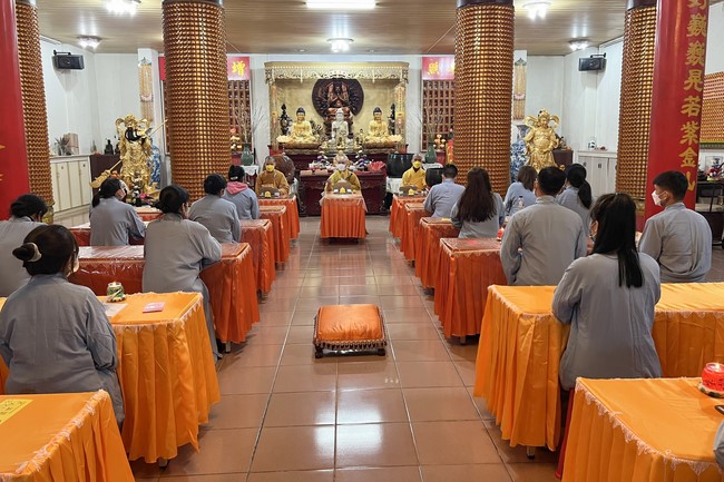 Celebrating New Year's Eve in a foreign land at Linh An Temple, Taiwan