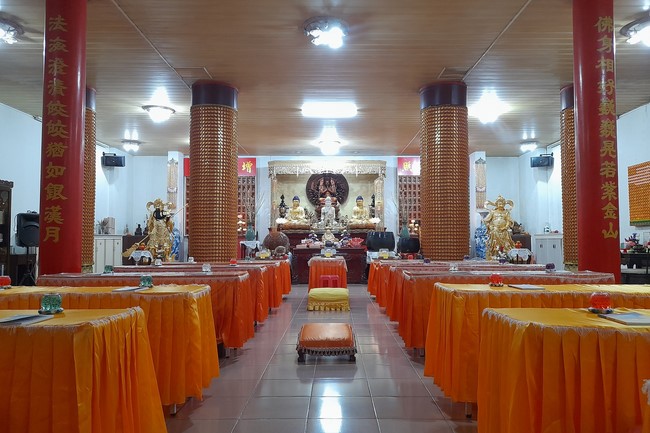 Celebrating New Year's Eve in a foreign land at Linh An Temple, Taiwan
