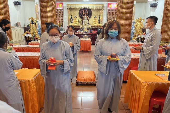 Celebrating New Year's Eve in a foreign land at Linh An Temple, Taiwan