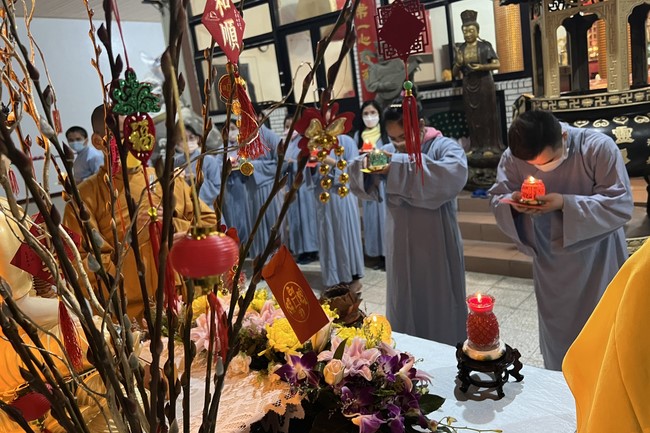 Celebrating New Year's Eve in a foreign land at Linh An Temple, Taiwan