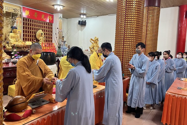 Celebrating New Year's Eve in a foreign land at Linh An Temple, Taiwan