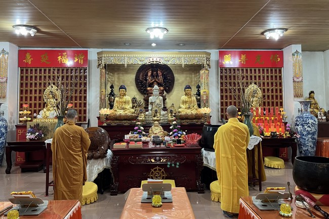 Celebrating New Year's Eve in a foreign land at Linh An Temple, Taiwan