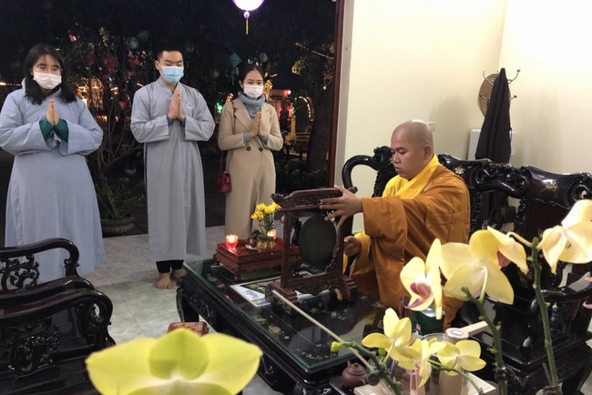 Welcoming the New Year's Eve at Dong Cao Pagoda - Thanh Hoa