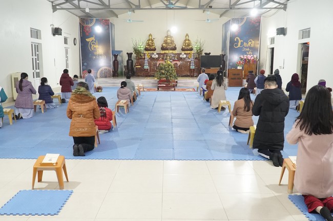 Welcoming the New Year's Eve at Dong Cao Pagoda - Thanh Hoa