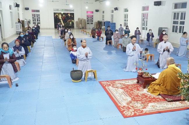 Welcoming the New Year's Eve at Dong Cao Pagoda - Thanh Hoa