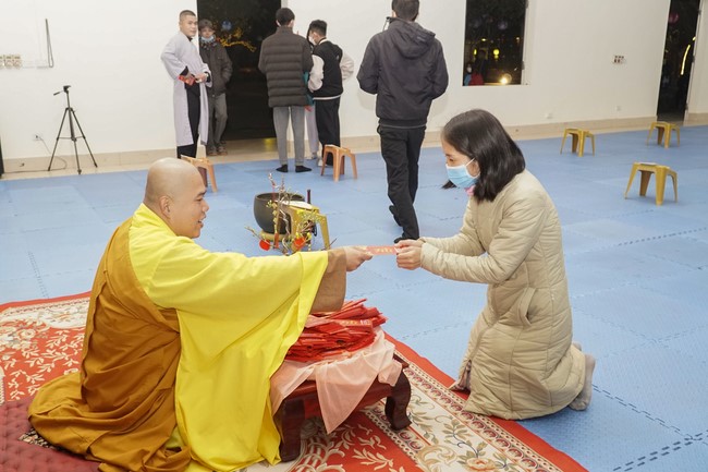 Welcoming the New Year's Eve at Dong Cao Pagoda - Thanh Hoa