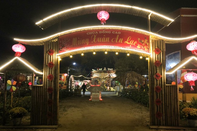 Welcoming the New Year's Eve at Dong Cao Pagoda - Thanh Hoa