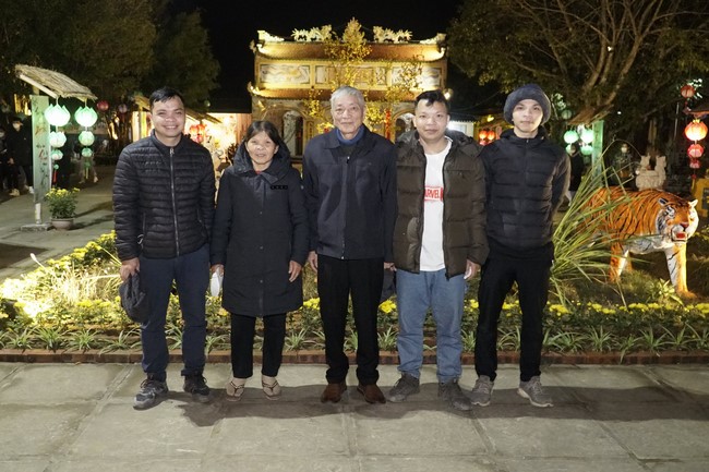 Welcoming the New Year's Eve at Dong Cao Pagoda - Thanh Hoa