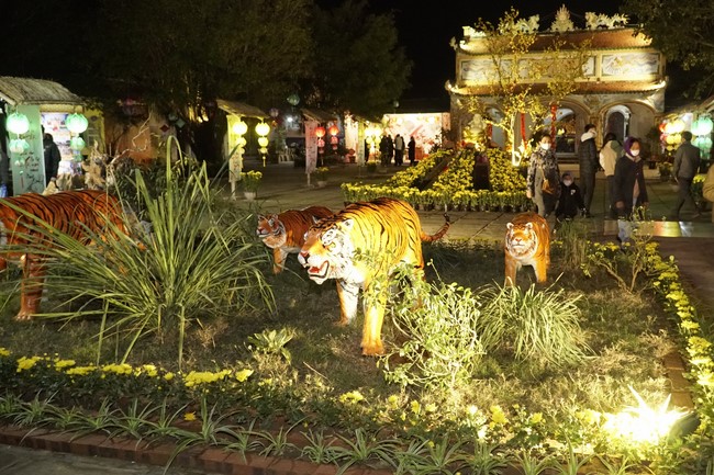 Welcoming the New Year's Eve at Dong Cao Pagoda - Thanh Hoa