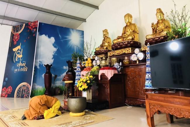 Welcoming the New Year's Eve at Dong Cao Pagoda - Thanh Hoa