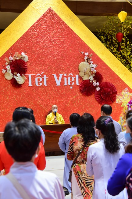 Chùm ảnh mồng một Tết Nhâm Dần