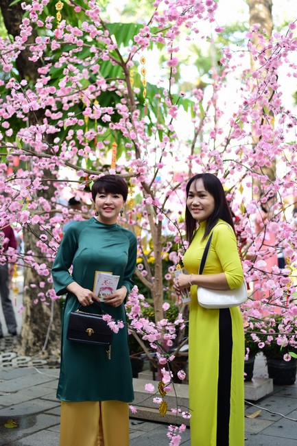 Chùm ảnh mồng một Tết Nhâm Dần