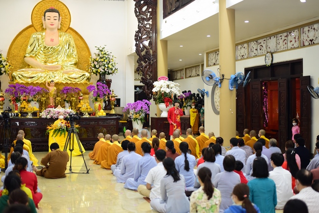 Welcome the New Year’s Eve of the Tiger Year