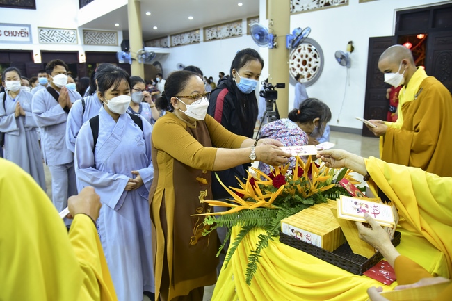 Welcome the New Year’s Eve of the Tiger Year