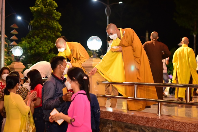 Welcome the New Year’s Eve of the Tiger Year