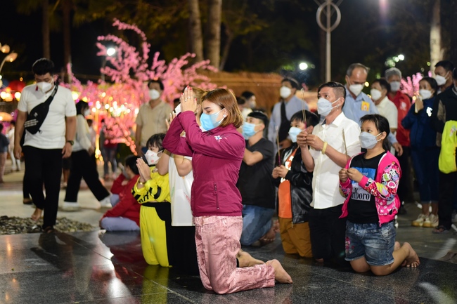 Welcome the New Year’s Eve of the Tiger Year